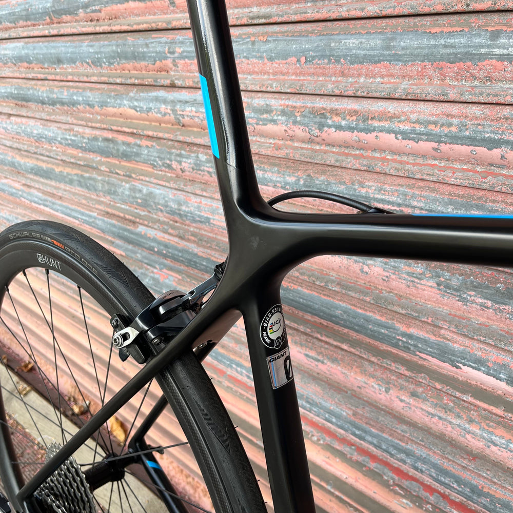 Giant TCR Advanced SL 0 SRAM eTap Carbon Road Bike - L 58cm — view 11