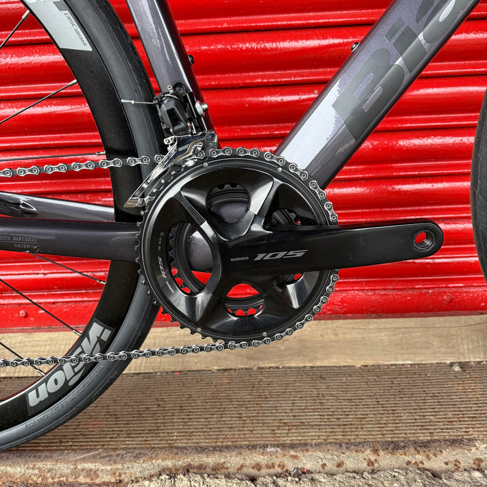 Bianchi Infinito 105 12 Speed Carbon Disc Road Bike - L 57cm — view 14