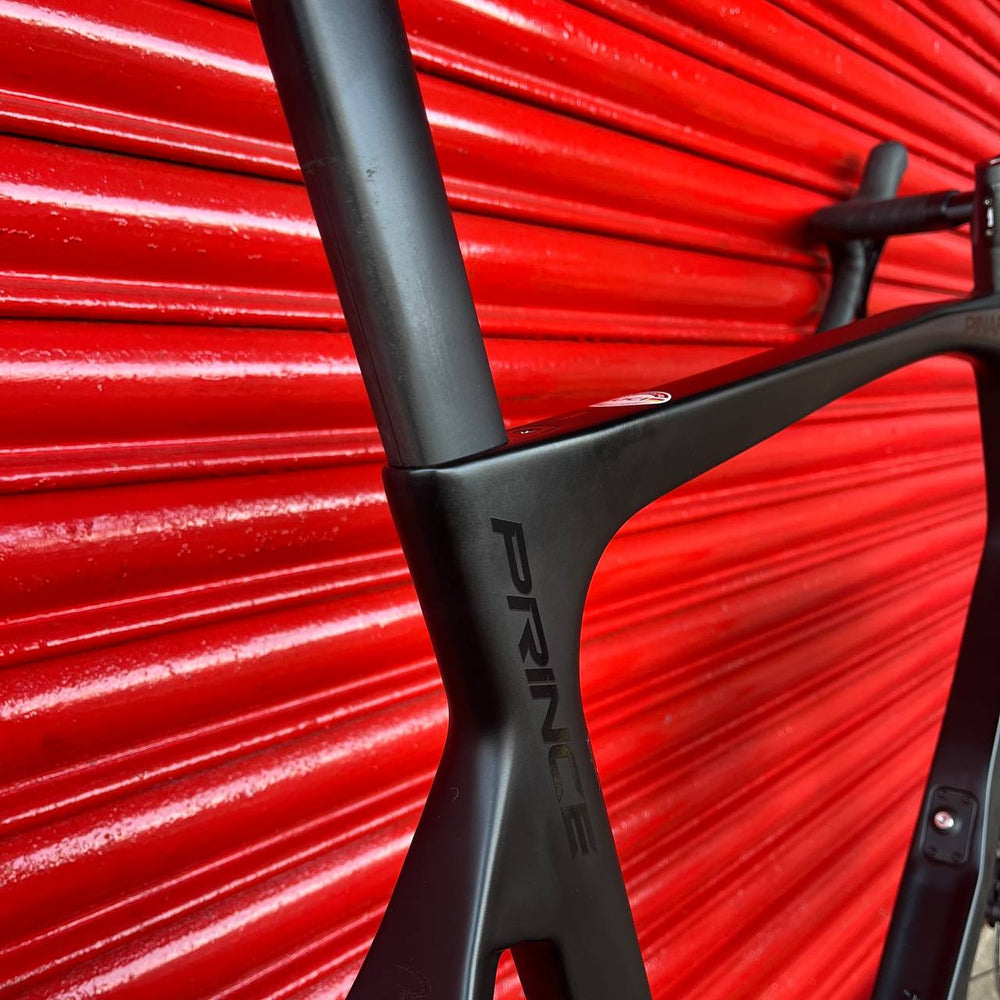 Pinarello Prince Ultegra Carbon Disc Road Bike - 60cm — view 11