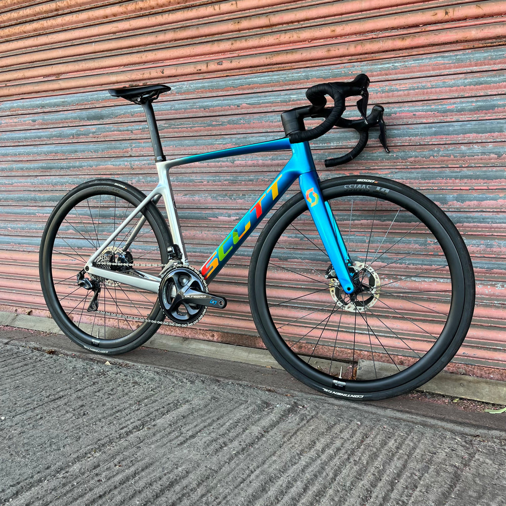 Scott Addict RC Ultimate Chaves Edition Ultegra Di2 Carbon Disc Road Bike - M 54cm — view 2