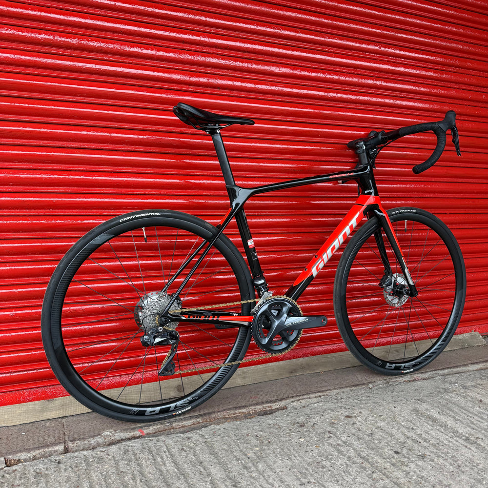 Giant TCR Advanced Pro Ultegra Di2 Carbon Disc Road Bike - ML 56cm — view 3