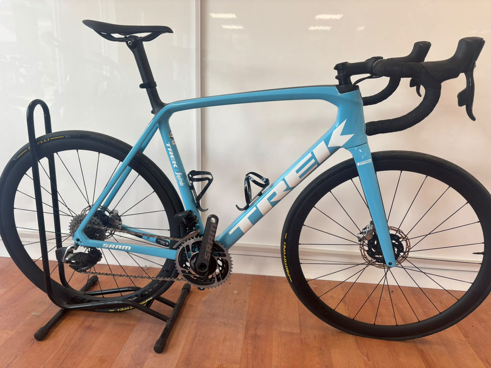 Trek Émonda SLR SRAM Red eTap AXS Carbon Disc Road Bike — view 1