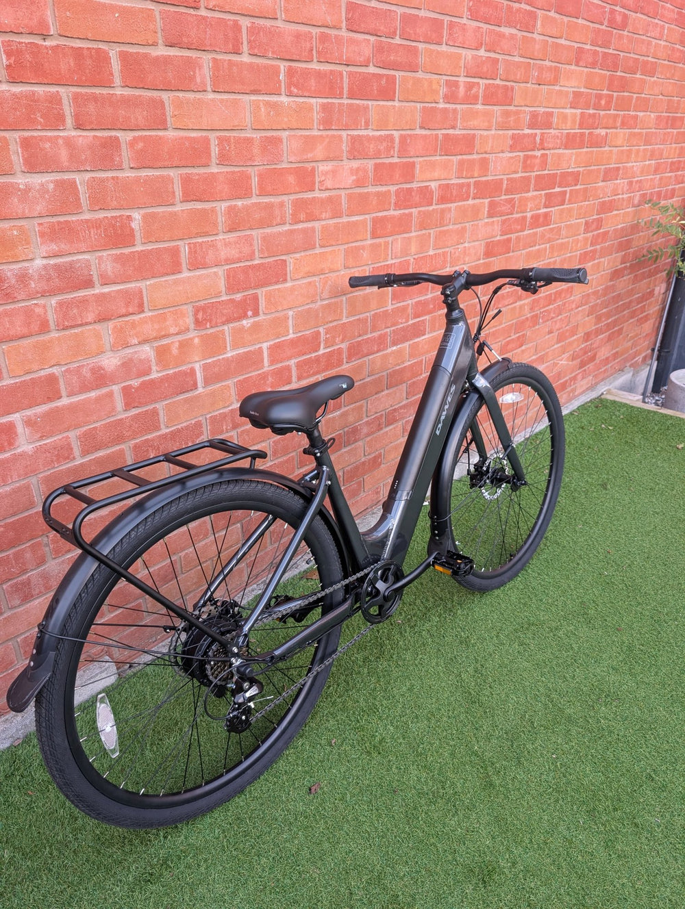 Dawes Scenic Low Step, Small, minor mark - rear three-quarter view with rack and mudguards — view 4