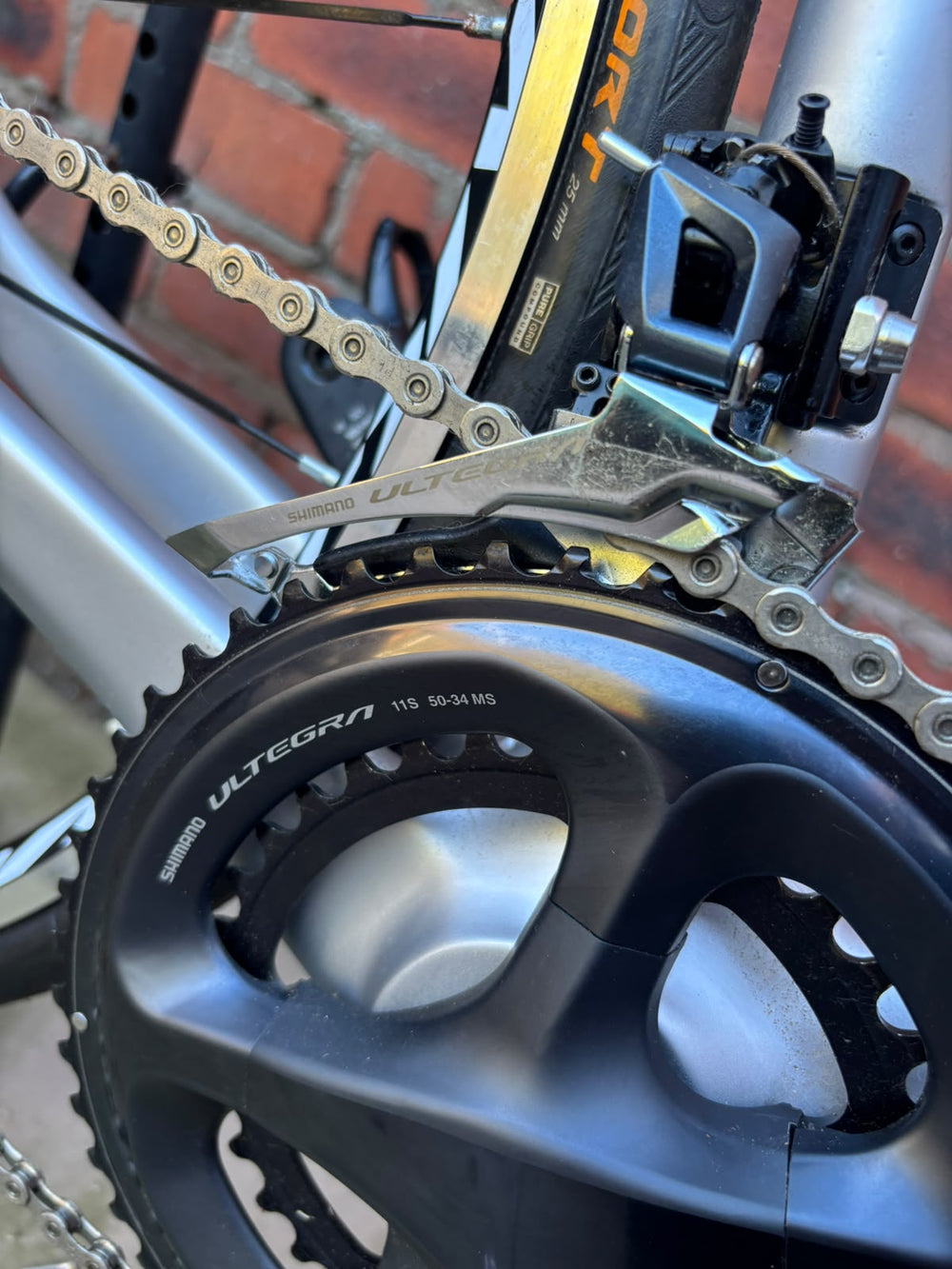 Close-up of the Shimano Ultegra 11-speed front derailleur and 50/34 chainrings — view 10