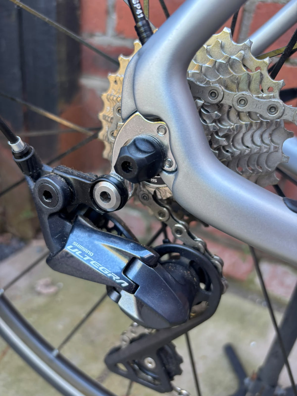 Shimano Ultegra rear derailleur and 11-speed cassette at the Ribble rear dropout — view 11