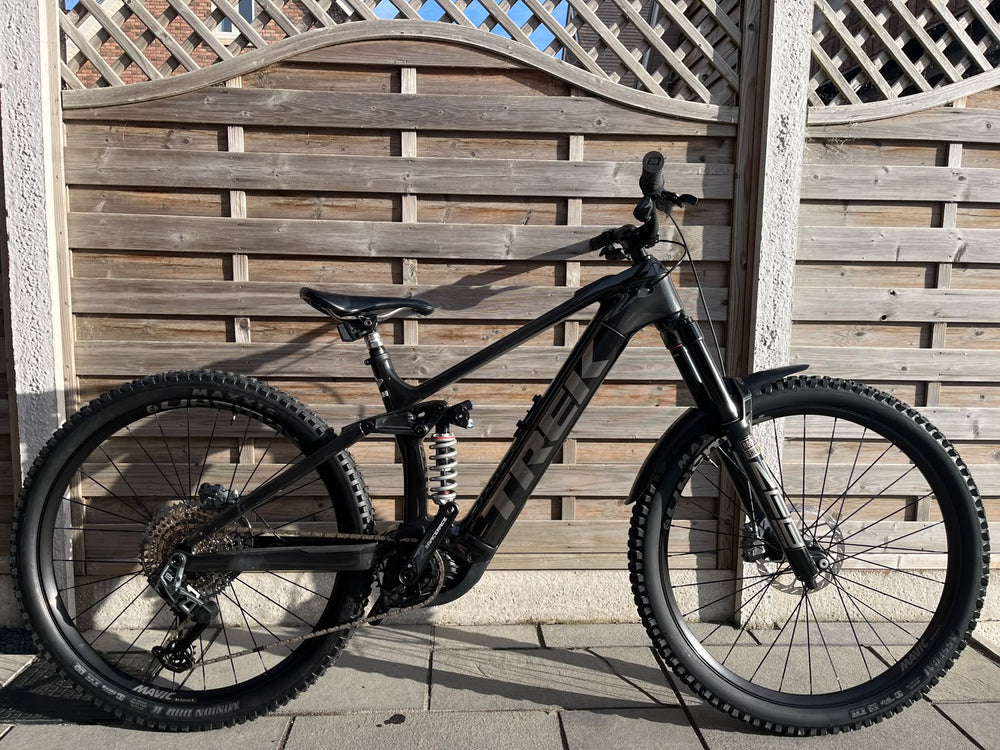Trek Rail 9.8 (2024) Carbon Electric Mountain Bike – Large – Nearly New, Upgraded — view 4