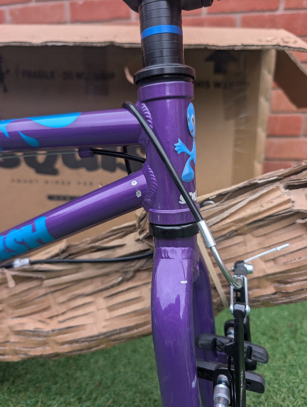 Squish 16" Purple - small chips on the down tube behind the head tube — view 3