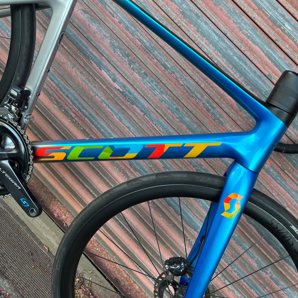 Scott Addict RC Ultimate Chaves Edition Ultegra Di2 Carbon Disc Road Bike - M 54cm — view 10