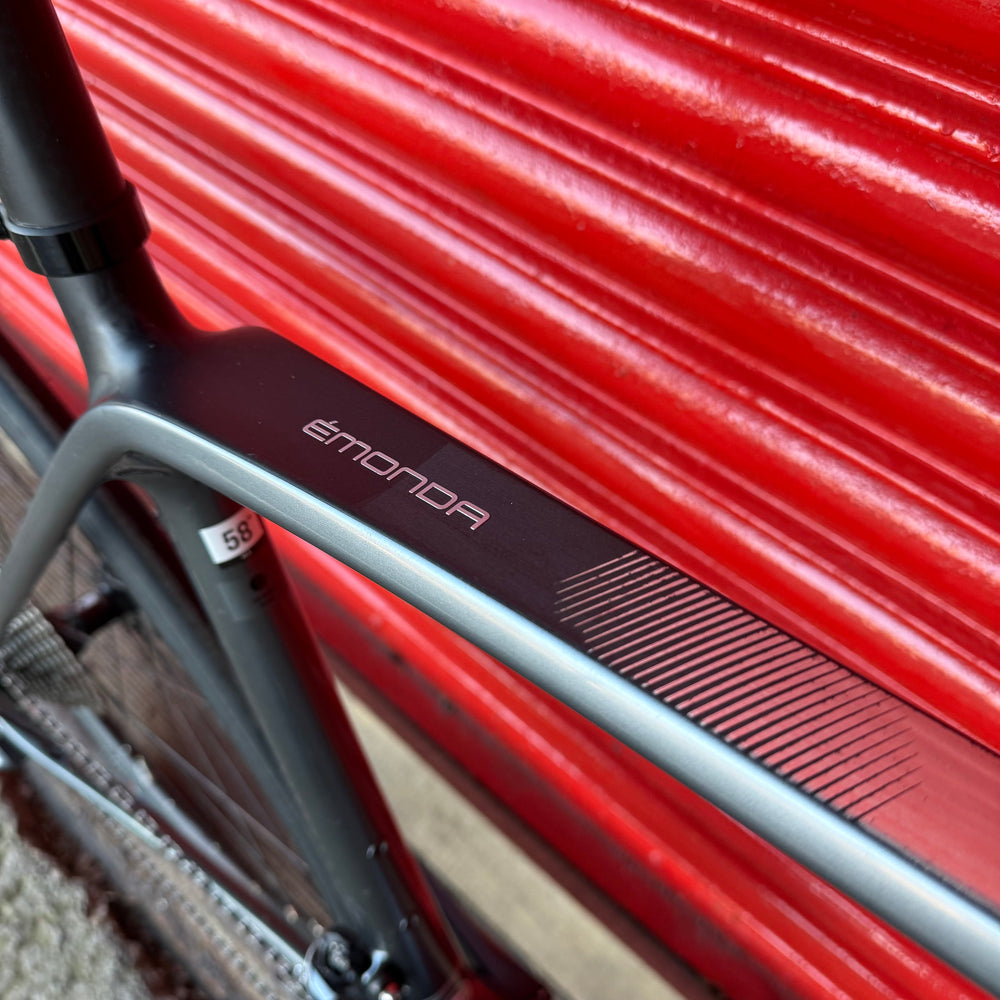 Trek Emonda SL Ultegra Carbon Disc Road Bike - 58cm — view 10