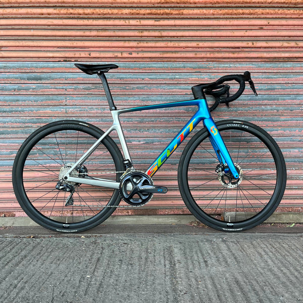 Scott Addict RC Ultimate Chaves Edition Ultegra Di2 Carbon Disc Road Bike - M 54cm