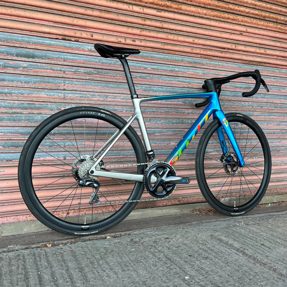 Scott Addict RC Ultimate Chaves Edition Ultegra Di2 Carbon Disc Road Bike - M 54cm — view 3