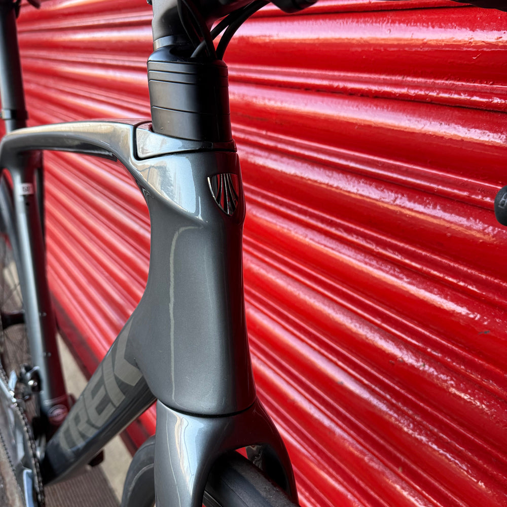 Trek Emonda SL Ultegra Carbon Disc Road Bike - 58cm — view 6
