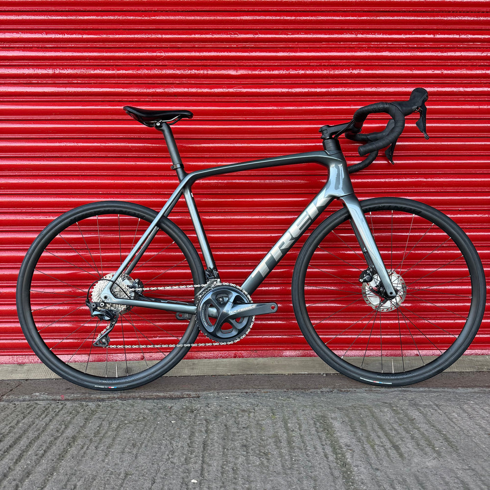 Trek Emonda SL Ultegra Carbon Disc Road Bike - 58cm — view 1
