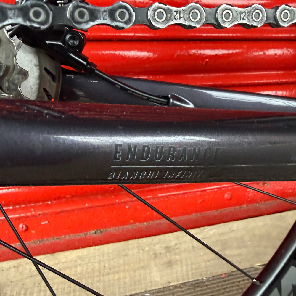Bianchi Infinito 105 12 Speed Carbon Disc Road Bike - L 57cm — view 17