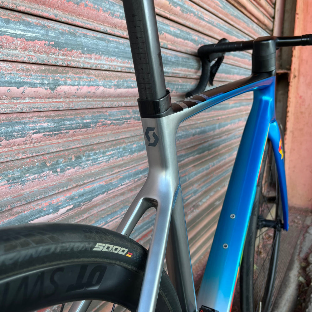 Scott Addict RC Ultimate Chaves Edition Ultegra Di2 Carbon Disc Road Bike - M 54cm — view 13