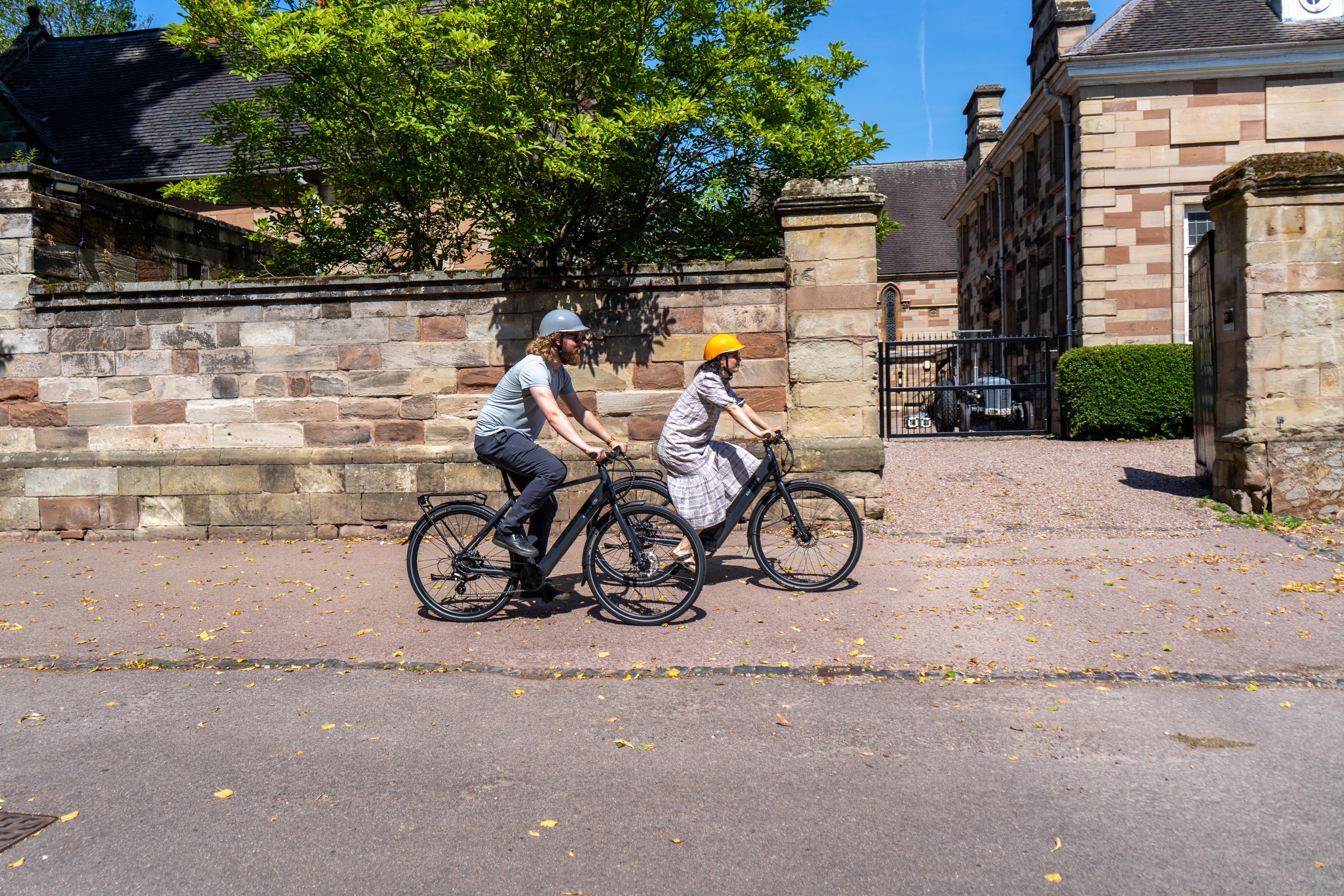 Dawes scenic crossbar electric hybrid bike dark metallic grey perfect for everyone