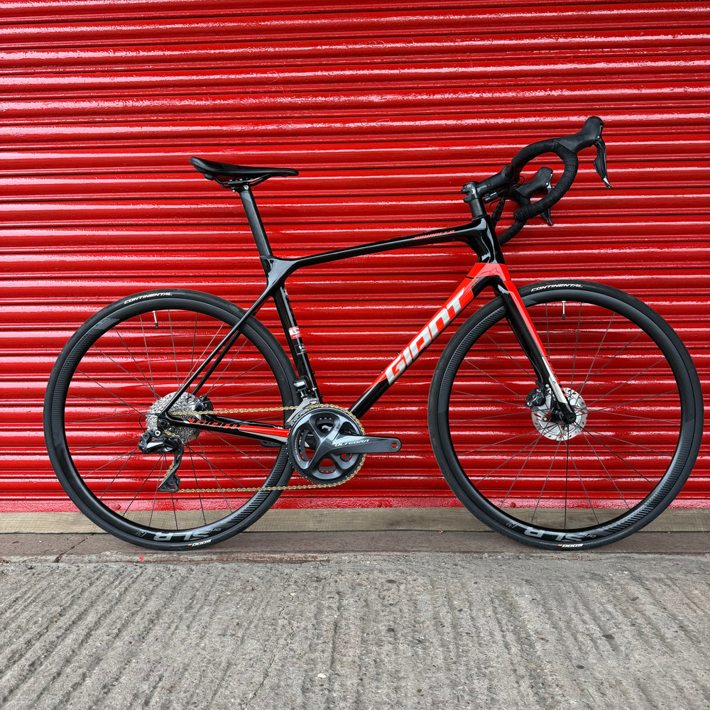 Giant TCR Advanced Pro Ultegra Di2 Carbon Disc Road Bike - ML 56cm — view 1