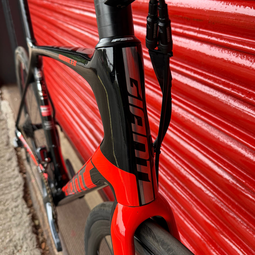 Giant TCR Advanced Pro Ultegra Di2 Carbon Disc Road Bike - ML 56cm — view 7