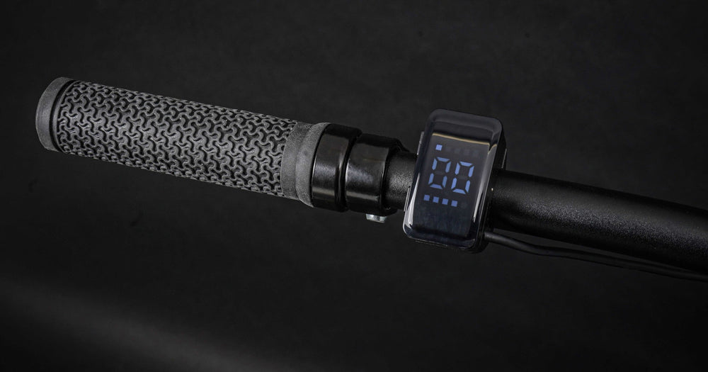 Claud Butler Ridge 1.0 Electric Mountain Bike - handlebar display — view 22