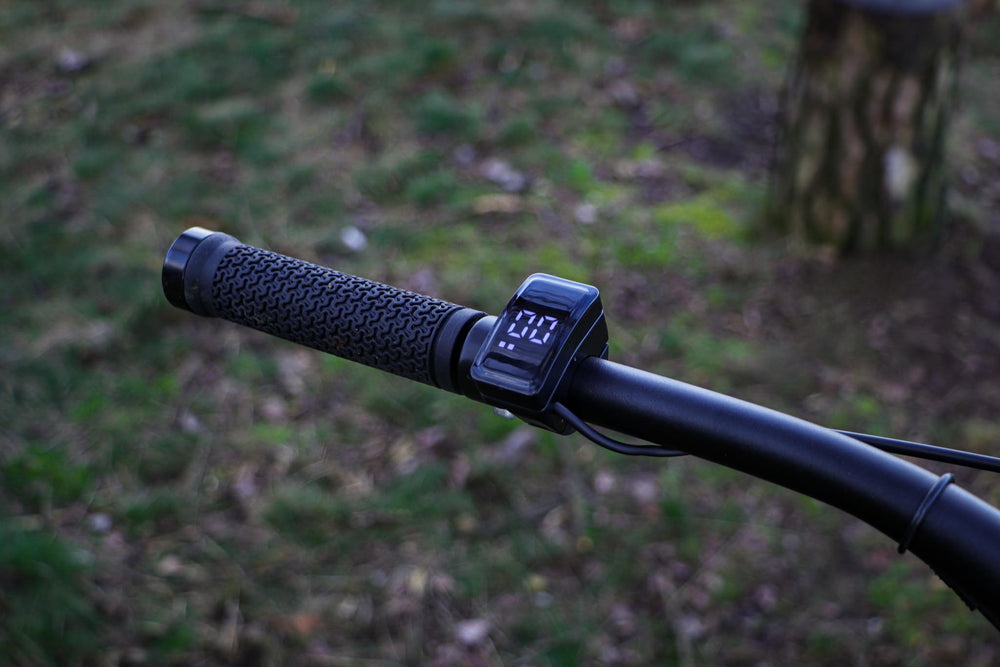 Claud Butler Ridge 1.0 Electric Mountain Bike - handlebar display — view 29