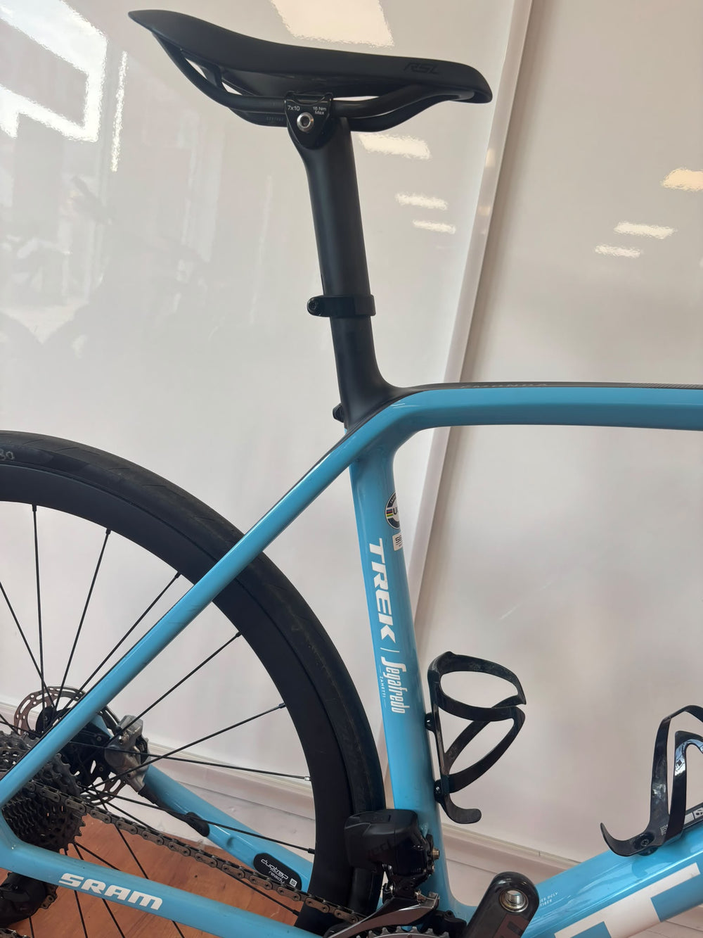 Trek Émonda SLR SRAM Red eTap AXS Carbon Disc Road Bike — view 6
