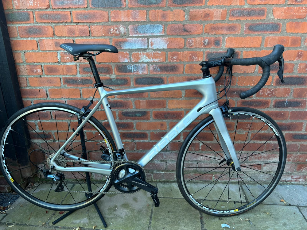 Used Ribble carbon road bike in satin silver, size M/L, with Shimano Ultegra groupset and Mavic Aksium wheels — view 1