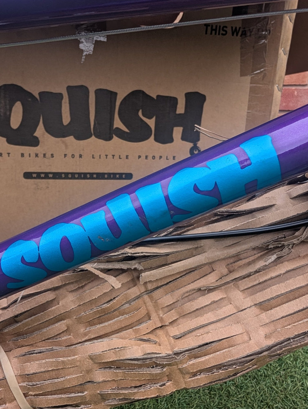 Squish 16" Purple - small scuff on the Squish logo on the down tube — view 6